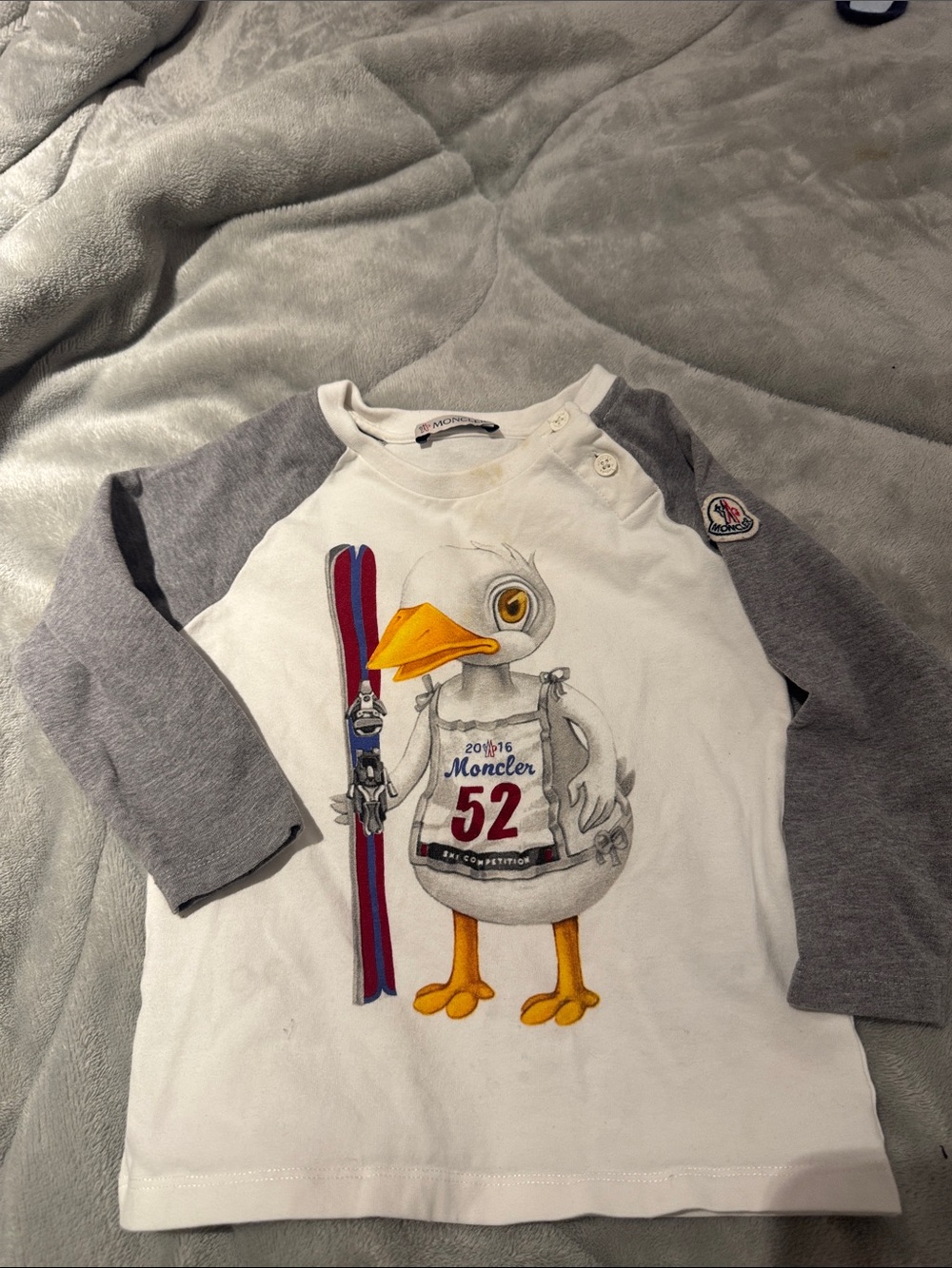 Moncler Kids White & Gray Long-Sleeve Top with Ski Duck Graphic